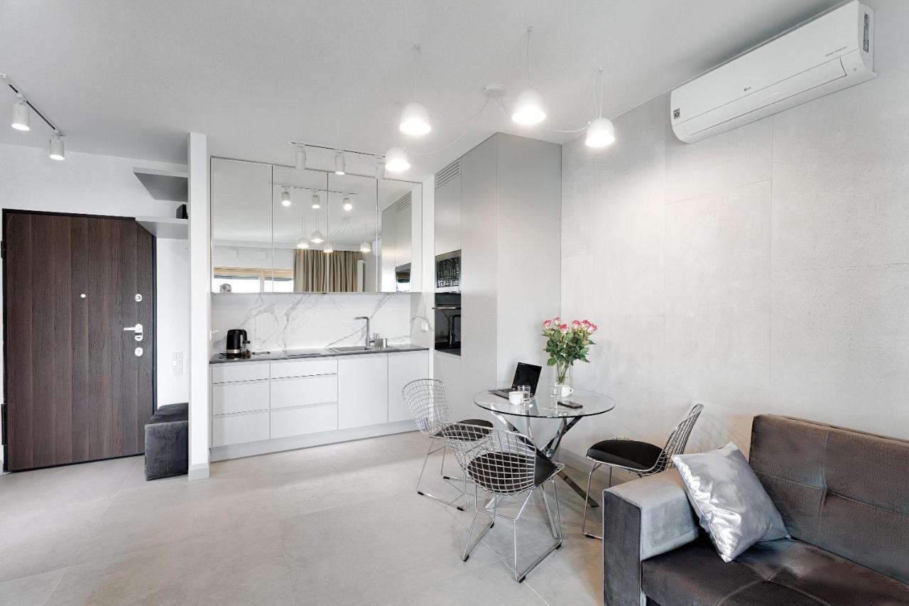 Mennica Residence Luxury Location Варшава Екстер'єр фото