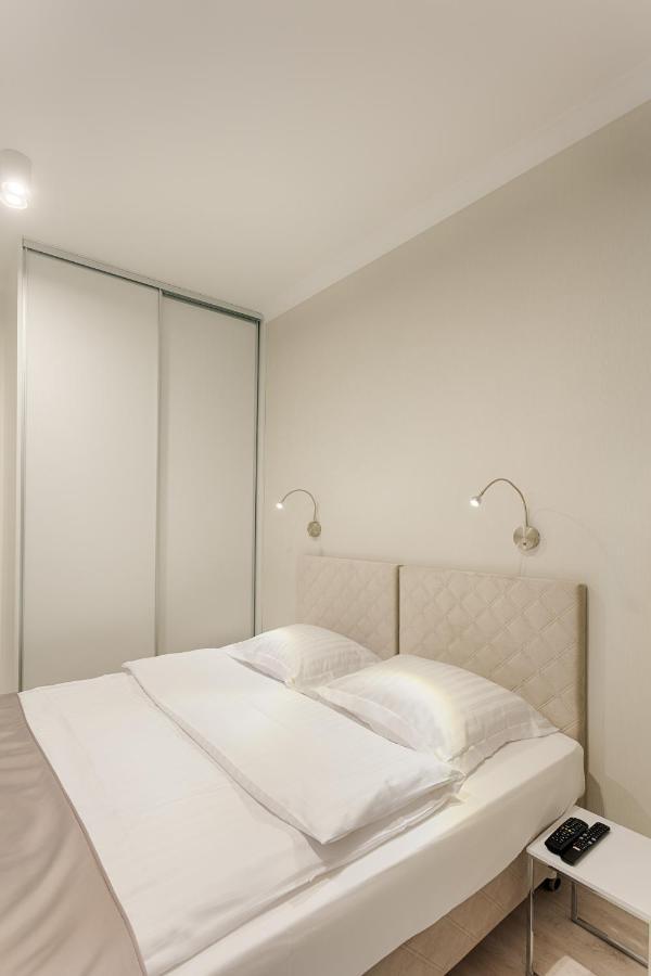 Mennica Residence Luxury Location Варшава Екстер'єр фото