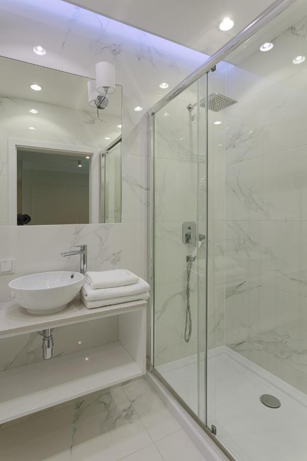 Mennica Residence Luxury Location Варшава Екстер'єр фото