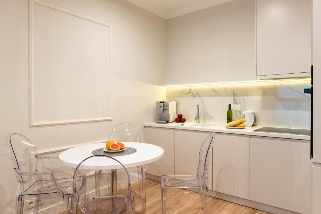 Mennica Residence Luxury Location Варшава Екстер'єр фото